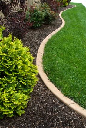 Landscape edging by Cut Trim Blow&Go.