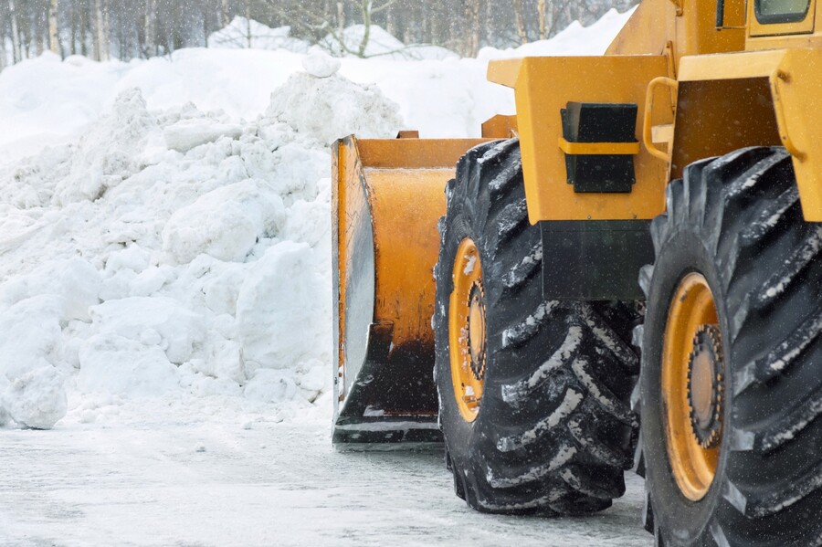 Snow Plowing by Cut Trim Blow&Go